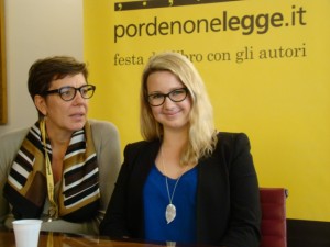 Hannah Kent (with a traslator) at a Press Conference during PordenoneLegge 2014.